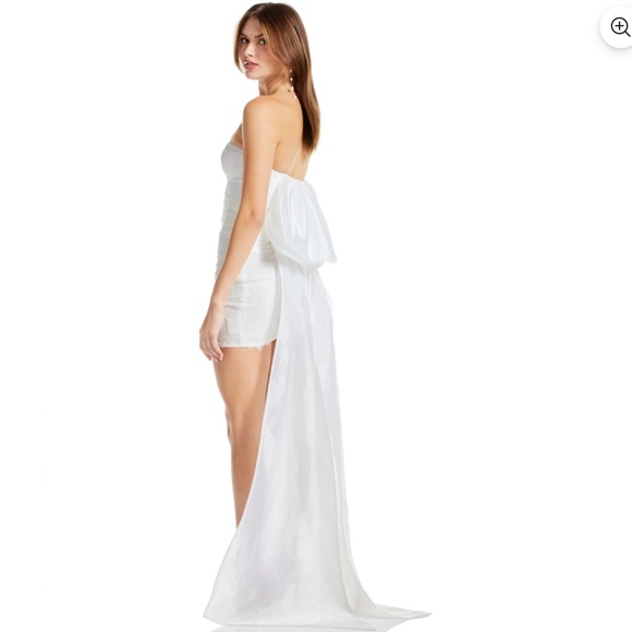 Katie May Kenny Dress in Ivory Floral - Picture 3 of 11